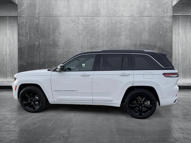 2022 Jeep Grand Cherokee Summit