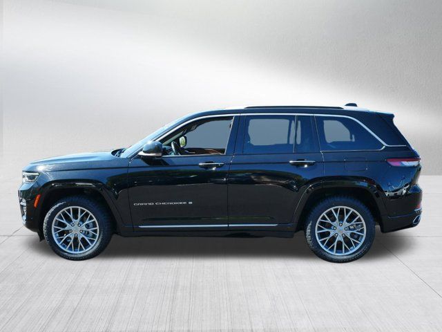 2022 Jeep Grand Cherokee Summit