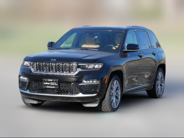 2022 Jeep Grand Cherokee Summit