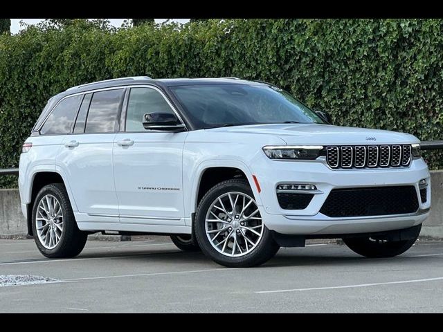 2022 Jeep Grand Cherokee Summit