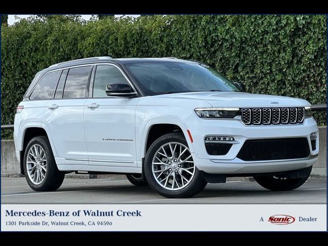 2022 Jeep Grand Cherokee Summit