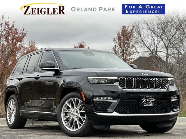 2022 Jeep Grand Cherokee Summit