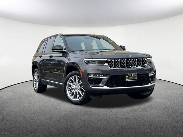 2022 Jeep Grand Cherokee Summit