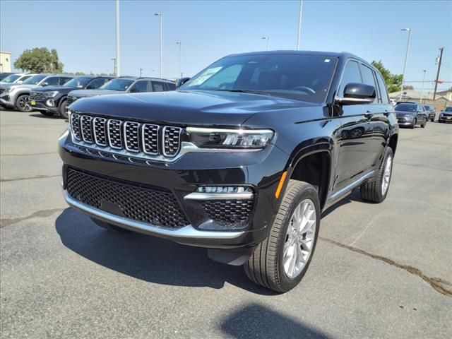 2022 Jeep Grand Cherokee Summit