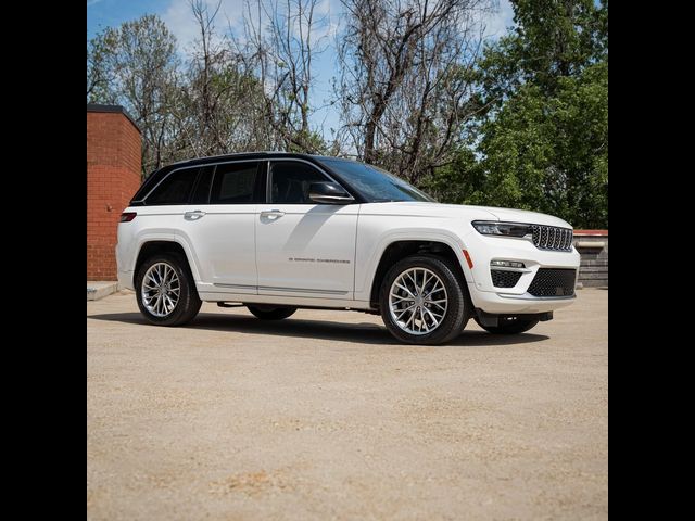 2022 Jeep Grand Cherokee Summit