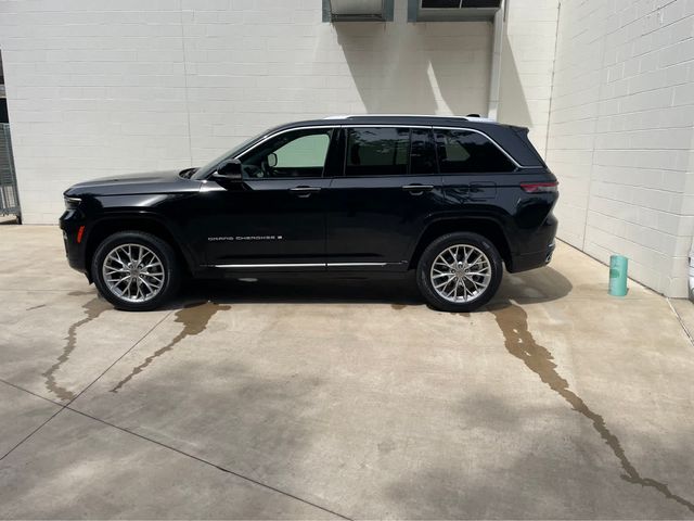 2022 Jeep Grand Cherokee Summit