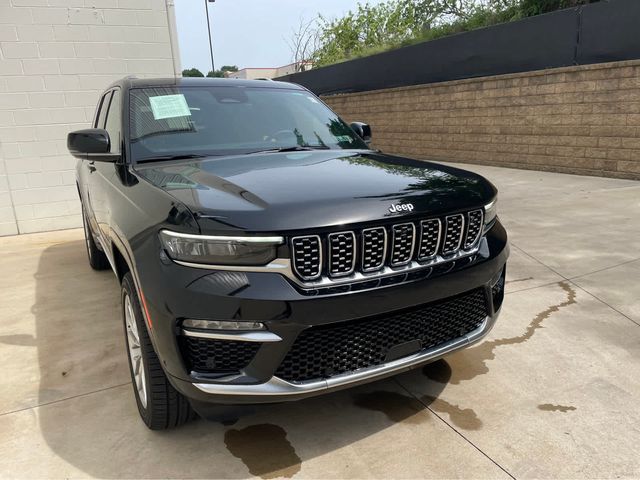 2022 Jeep Grand Cherokee Summit