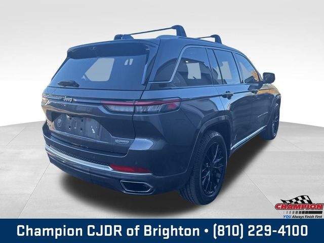 2022 Jeep Grand Cherokee Summit