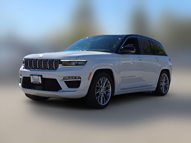 2022 Jeep Grand Cherokee Summit