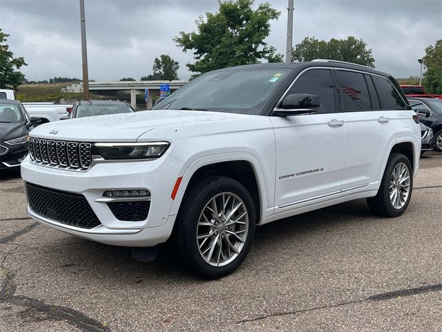 2022 Jeep Grand Cherokee Summit