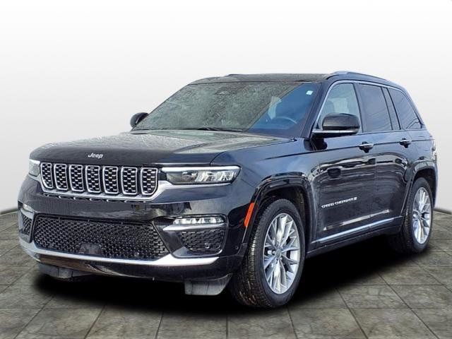 2022 Jeep Grand Cherokee Summit