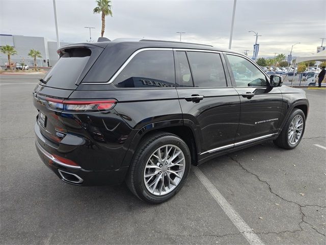 2022 Jeep Grand Cherokee Summit