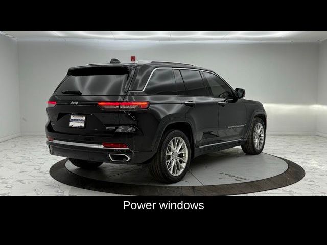 2022 Jeep Grand Cherokee Summit