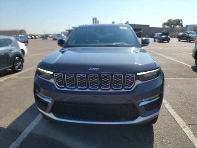 2022 Jeep Grand Cherokee Summit