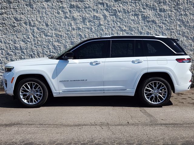 2022 Jeep Grand Cherokee Summit