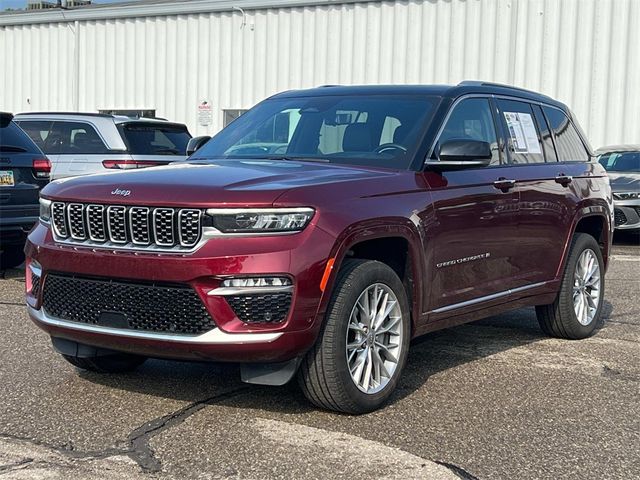 2022 Jeep Grand Cherokee Summit