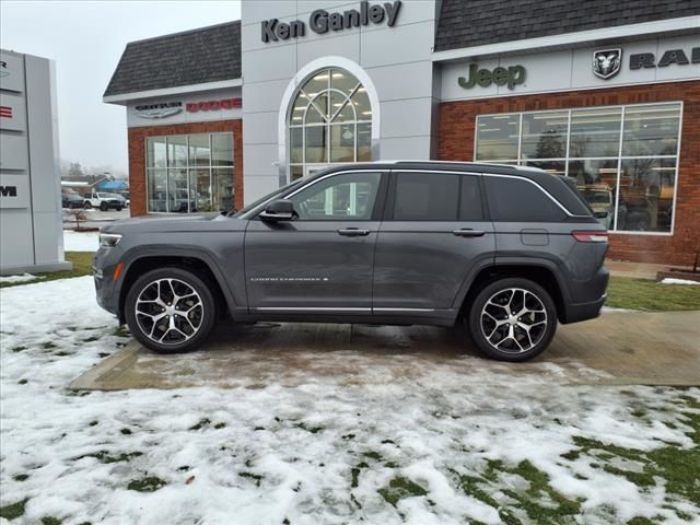 2022 Jeep Grand Cherokee Summit Reserve