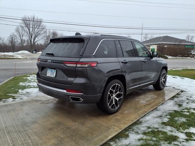 2022 Jeep Grand Cherokee Summit Reserve