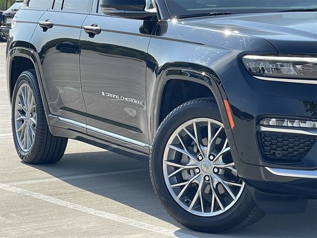 2022 Jeep Grand Cherokee Summit