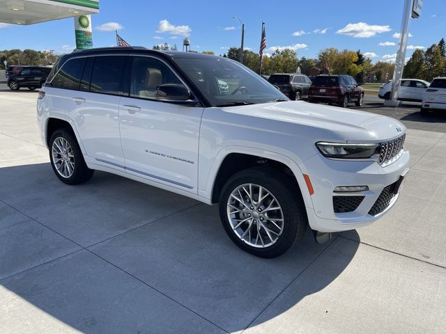 2022 Jeep Grand Cherokee Summit