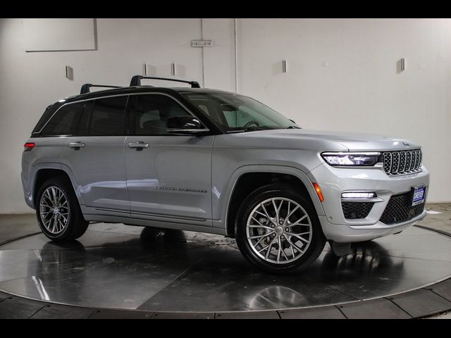 2022 Jeep Grand Cherokee Summit