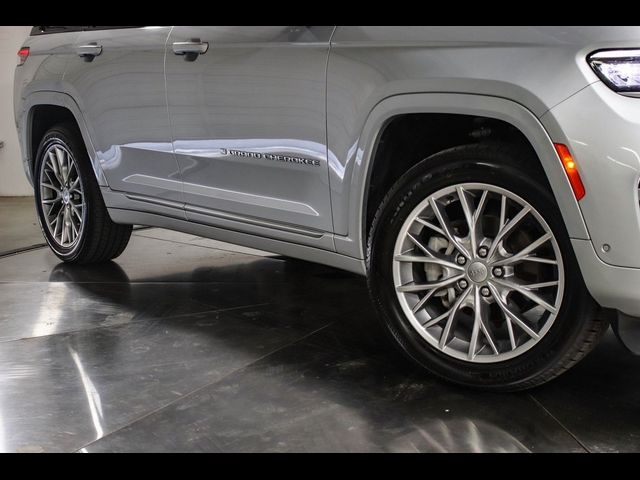 2022 Jeep Grand Cherokee Summit