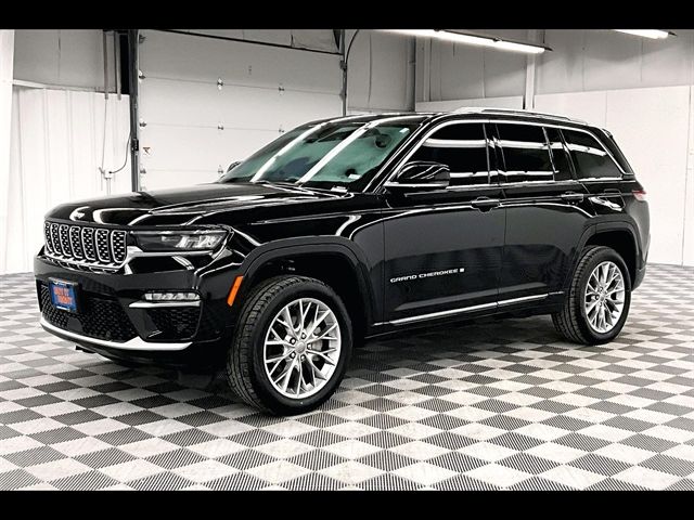 2022 Jeep Grand Cherokee Summit