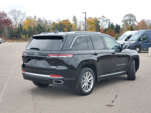 2022 Jeep Grand Cherokee Summit