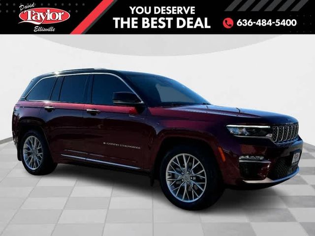 2022 Jeep Grand Cherokee Summit