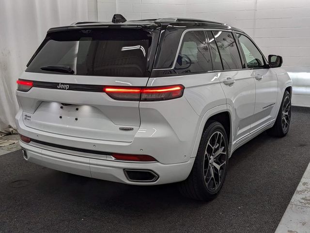 2022 Jeep Grand Cherokee Summit Reserve