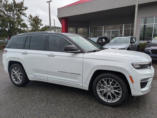 2022 Jeep Grand Cherokee Summit