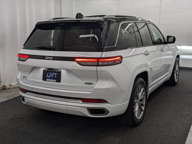 2022 Jeep Grand Cherokee Summit