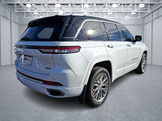 2022 Jeep Grand Cherokee Summit