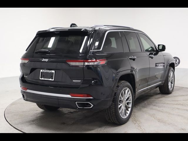 2022 Jeep Grand Cherokee Summit