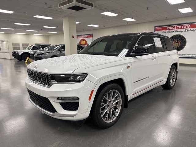 2022 Jeep Grand Cherokee Summit