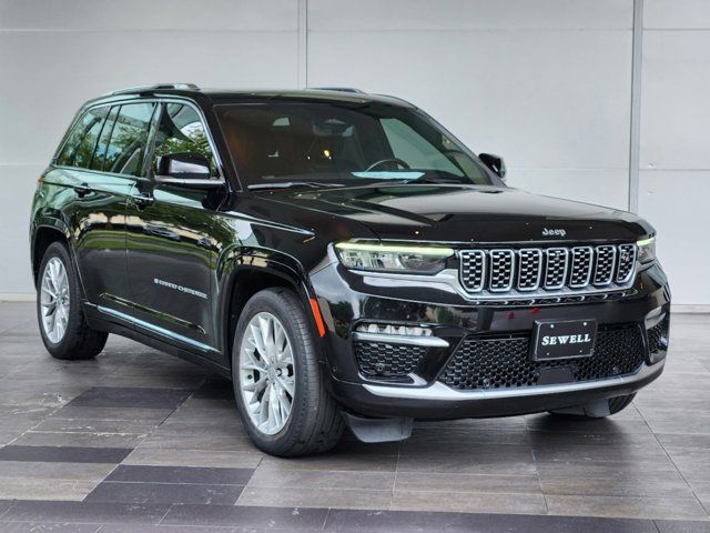 2022 Jeep Grand Cherokee Summit