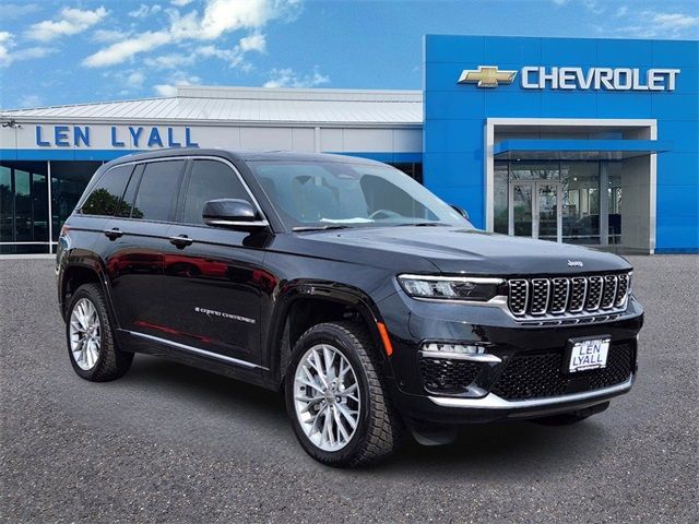 2022 Jeep Grand Cherokee Summit