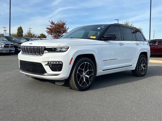 2022 Jeep Grand Cherokee Summit Reserve