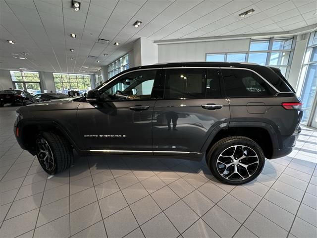 2022 Jeep Grand Cherokee Summit Reserve