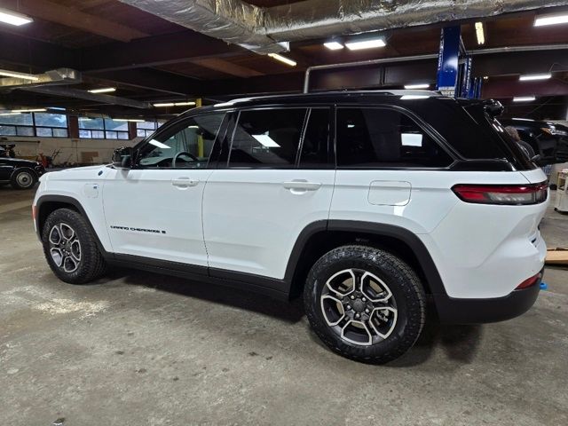 2022 Jeep Grand Cherokee 4xe Trailhawk