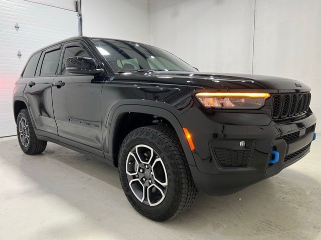 2022 Jeep Grand Cherokee 4xe Trailhawk