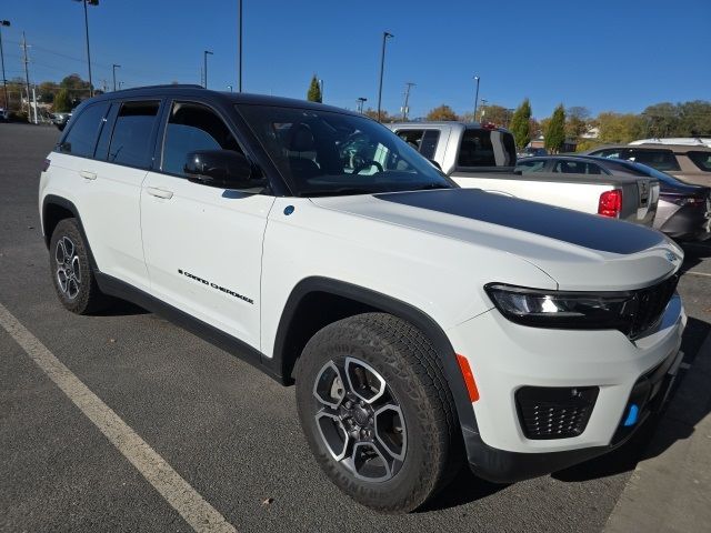 2022 Jeep Grand Cherokee 4xe Trailhawk