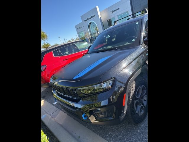 2022 Jeep Grand Cherokee 4xe Trailhawk