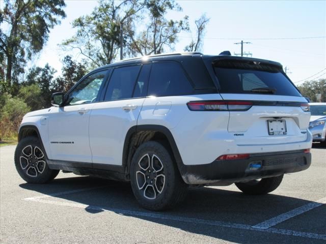 2022 Jeep Grand Cherokee 4xe Trailhawk