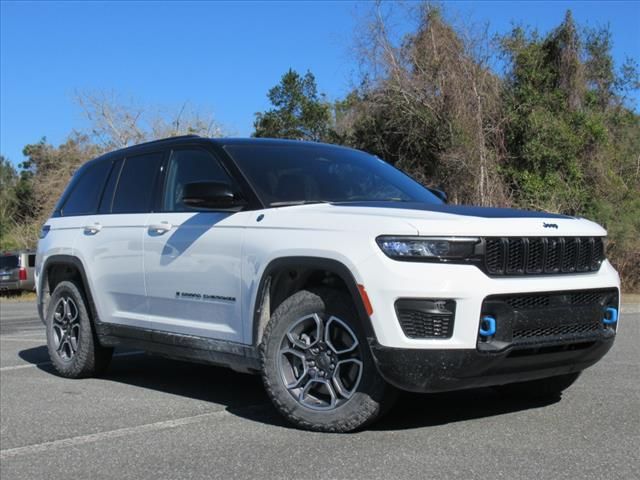 2022 Jeep Grand Cherokee 4xe Trailhawk