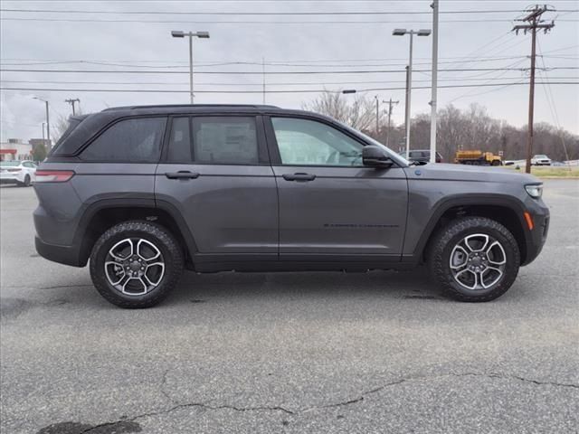 2022 Jeep Grand Cherokee 4xe Trailhawk