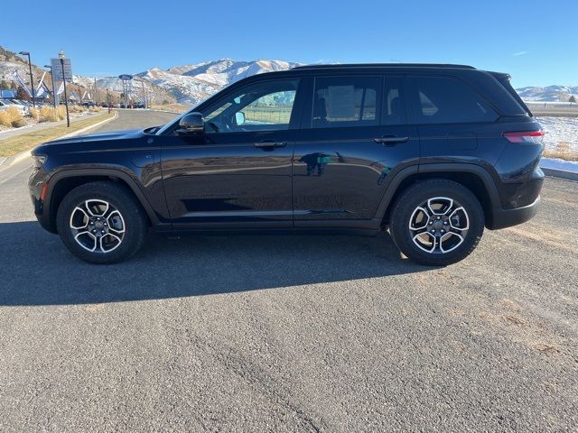 2022 Jeep Grand Cherokee 4xe Trailhawk