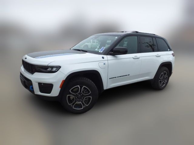 2022 Jeep Grand Cherokee 4xe Trailhawk