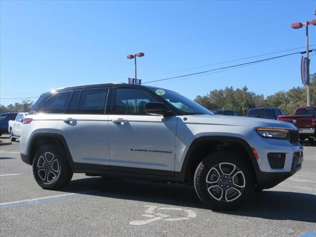 2022 Jeep Grand Cherokee 4xe Trailhawk