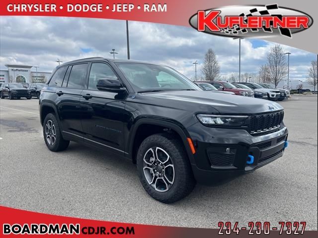 2022 Jeep Grand Cherokee 4xe Trailhawk